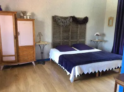 Un ou plusieurs lits dans un hébergement de l'établissement Le Relais Du Grand Logis