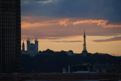 Lever ou coucher de soleil vu de la maison d'hôtes ou à proximité