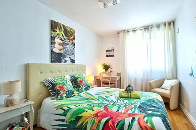 Un ou plusieurs lits dans un hébergement de l'établissement ! A découvrir ! NATURALBNB - Chambres d'hôtes zen au calme - Top confort et reposant - PARKING GRATUIT SECURISE - Garage vélos et motos - OFFERT COPIEUX PETIT DEJEUNER fait maison sucré-salé, local et bio - Accueil et convivialité garantis !