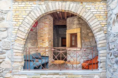 Façade ou entrée de l'établissement Aux Prisons de Montagny
