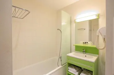 Salle de bains dans l'établissement Appart Hôtel Belambra Lyon Villemanzy