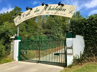 Jardin de l'établissement L'Oree Du Château