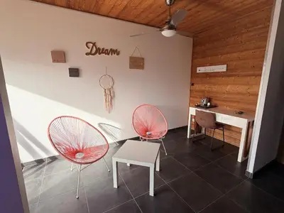 Coin salon dans l'établissement Bio-Motel