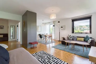 Coin salon dans l'établissement Appartement Lyon Centre Confluence 100 m2 Parking Terrasses