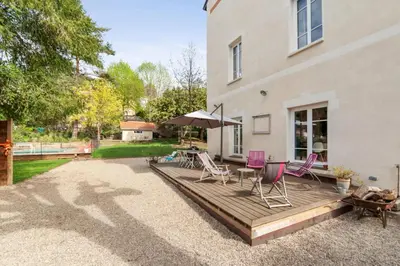 Jardin de l'établissement Maison Emeraude - Welkeys