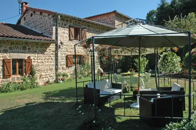 Jardin de l'établissement Chambres d'hôtes La Hulotte 69