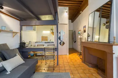 Cuisine ou kitchenette dans l'établissement La fenêtre Saint jean