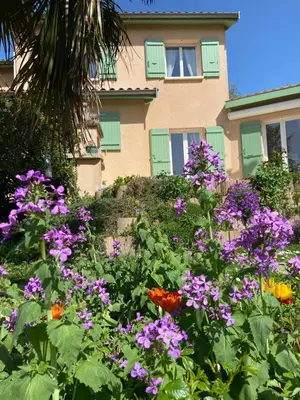 Jardin de l'établissement Le Relais des Malettes Chambres d'hôtes B&B