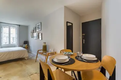 Un ou plusieurs lits dans un hébergement de l'établissement Gasparin - Furnished apartment - Downtown Lyon