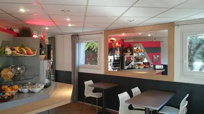 Nourriture dans l'hôtel ou à proximité