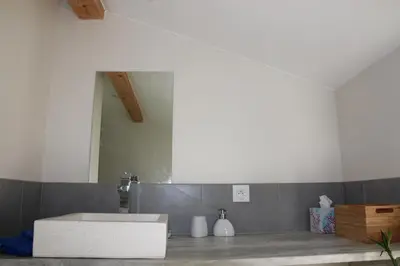 Salle de bains dans l'établissement Grand duplex au calme en centre-ville
