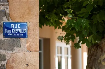Certificat, récompense, panneau ou autre document affiché dans l'établissement Auberge de Clochemerle - Spa & Restaurant gastronomique étoilé