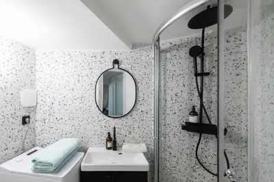Salle de bains dans l'établissement Le Ferratière - Moderne industriel du Vieux Lyon