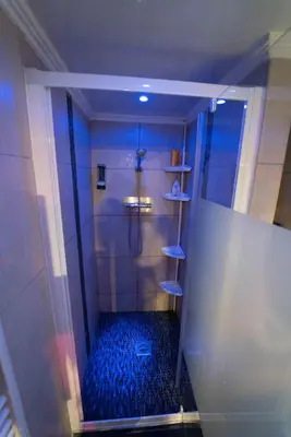 Salle de bains dans l'établissement love love 23
