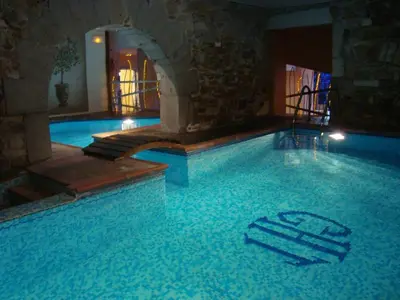 Piscine de l'établissement Grand Hotel des Terreaux ou située à proximité