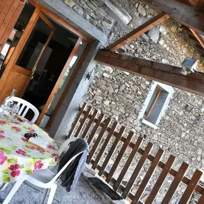 Spacieux Gîte Familial aux Sycomores - FR-1-496-73