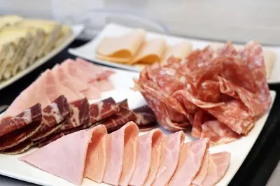 Nourriture dans l'hôtel ou à proximité
