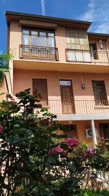 Balcon ou terrasse dans l'établissement Studio Calme avec Jardin, Tram T6 & Métro D, Proche Hôpital Mermoz et Édouard Herriot