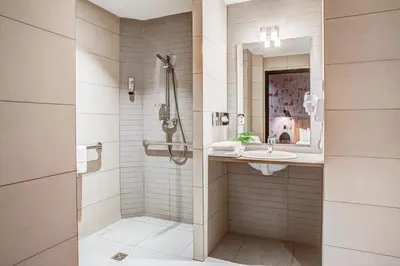 Salle de bains dans l'établissement Republik Hotel