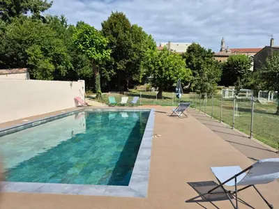 Piscine de l'établissement hotel du parc ou située à proximité