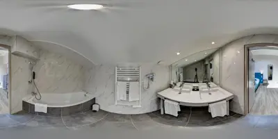 Salle de bains dans l'établissement Hôtel du Parc