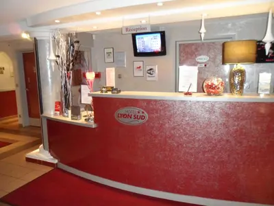 Télévision ou salle de divertissement dans l'établissement Hotel Lyon Sud, Pierre Benite, St Genis Laval