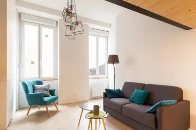 Coin salon dans l'établissement DIFY D'Aguesseau - Quai du Rhône