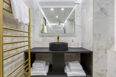 Salle de bains dans l'établissement Cocon Cordeliers 2 ou 4 voyageurs