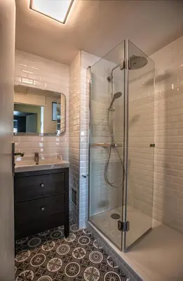 Salle de bains dans l'établissement Le Florence - Duplex moderne climatisé avec garage