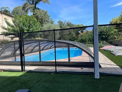 Piscine de l'établissement Gîte de la tour ou située à proximité