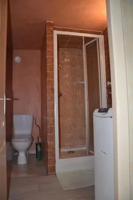 Salle de bains dans l'établissement Studio et colocation - Gîte Les 7 fontaines