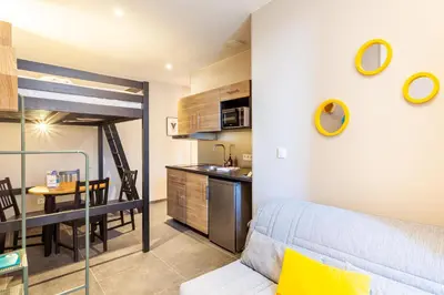 Cuisine ou kitchenette dans l'établissement Ruby
