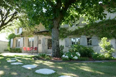 Jardin de l'établissement LE BEL AIR DE SAINT JEAN