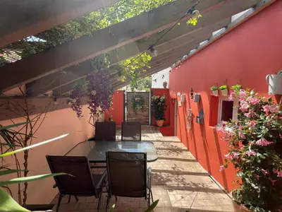 Balcon ou terrasse dans l'établissement Appartement cosy au coeur du Beaujolais