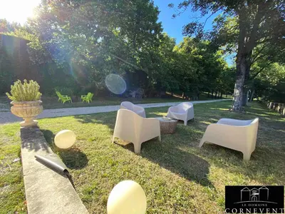 Jardin de l'établissement Appartement Scandinave dans domaine historique d'exception