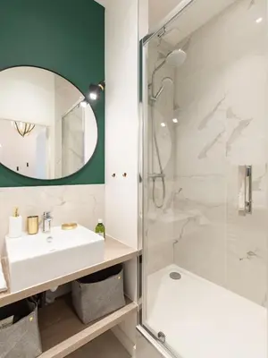 Salle de bains dans l'établissement CHALEUREUX - Part-Dieu l Confort l Déco Luxe by Dreamy Flat Lyon