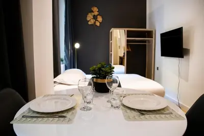Télévision ou salle de divertissement dans l'établissement Le St Germain - Pétillant studio décoré avec goût en centre-ville