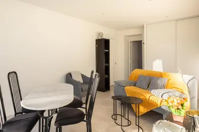Coin salon dans l'établissement DIFY Stoppa - Lyon Parilly