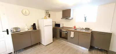 Cuisine ou kitchenette dans l'établissement Bald'Home