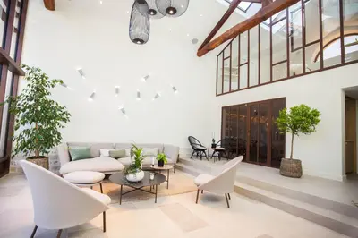 Coin salon dans l'établissement Le Relais de la Godasse