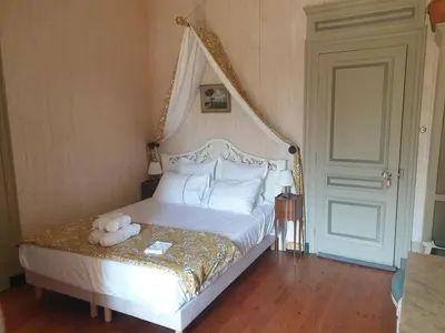 Un ou plusieurs lits dans un hébergement de l'établissement Château de Saint Bonnet les Oules
