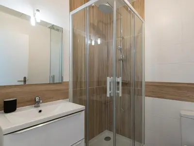 Salle de bains dans l'établissement Bourgoin T2 proche Gare Netflix Tout Confort