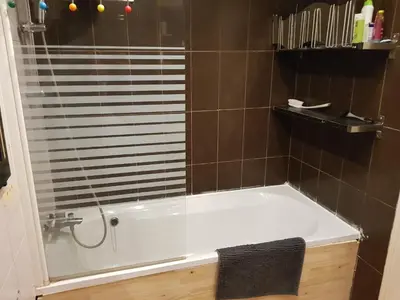 Salle de bains dans l'établissement appartement 2 chambres fonctionnel a faire 2 pas du metro