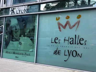 Certificat, récompense, panneau ou autre document affiché dans l'établissement Lyon 3 Triangle d'Or