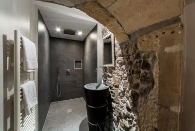 Salle de bains dans l'établissement La Suite Miroirs - Plein cœur du Vieux Lyon