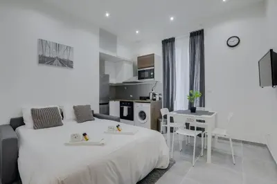 Cuisine ou kitchenette dans l'établissement GuestReady - 1chambre, 5min Gare Part Dieu