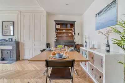 Cuisine ou kitchenette dans l'établissement GuestReady - Superbe T3 en hyper-centre - belles vues