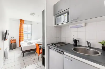 Cuisine ou kitchenette dans l'établissement Appart'City Classic Lyon Vaise St Cyr