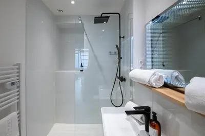 Salle de bains dans l'établissement Le Canopée - Beau studio atypique quais du Rhône