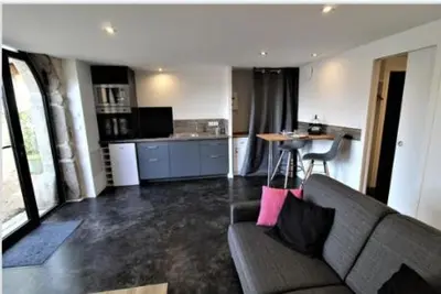 Cuisine ou kitchenette dans l'établissement Gîte Sous le Marronnier aux portes de Lyon